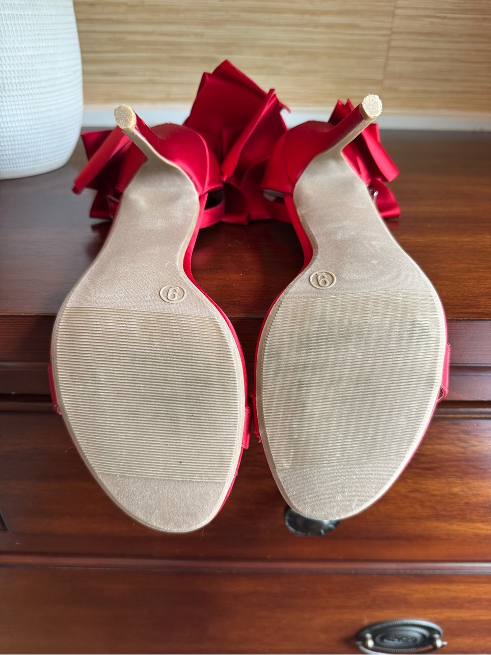 Lulu’s bow heels - Picture 6 of 6